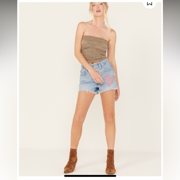 LEVI'S MEDIUM WASH FIELD NOTES 501
DENIM SHORTS Sz : 27 - Picture 1 of 10
